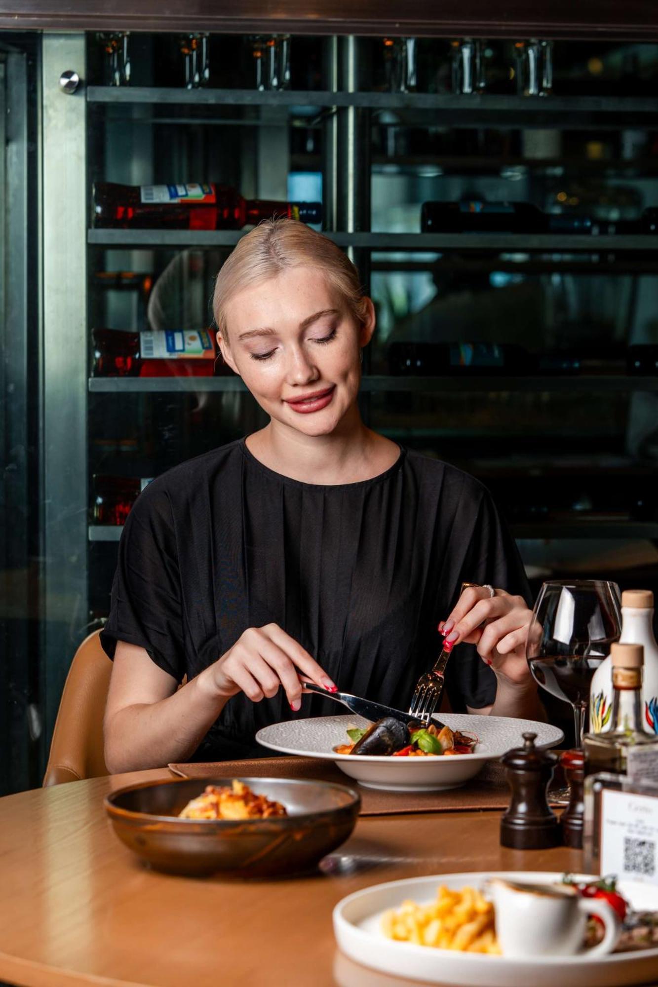 Radisson Blu Hotel, Dubai Media City Екстер'єр фото