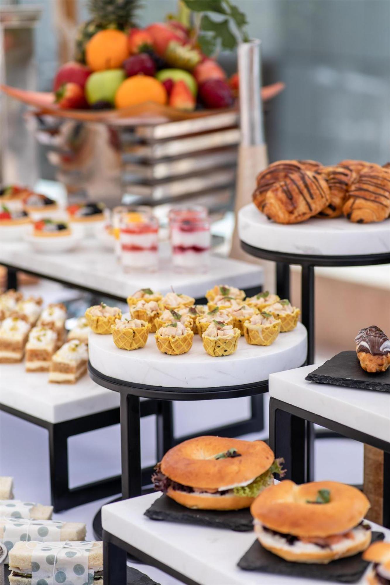 Radisson Blu Hotel, Dubai Media City Екстер'єр фото