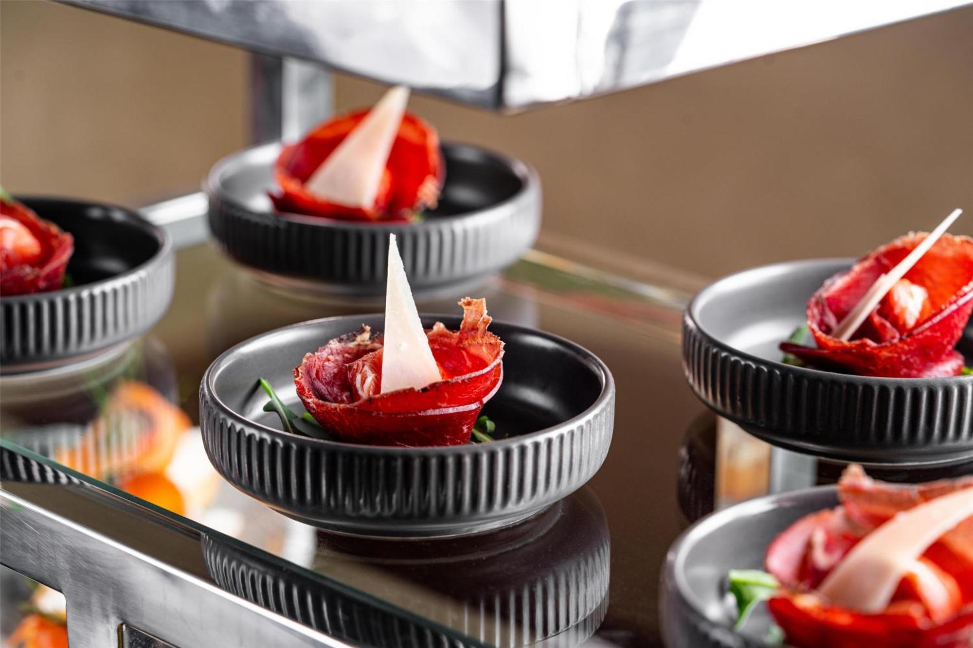 Radisson Blu Hotel, Dubai Media City Екстер'єр фото